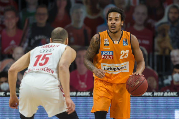 哈登与休斯 哈登与休斯